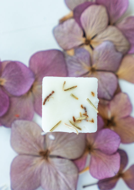 soy melts or wax tarts in early light bloom fragrance