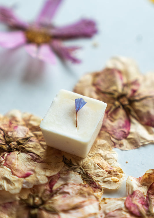 soy melts or wax tarts in pure vanilla fragrance