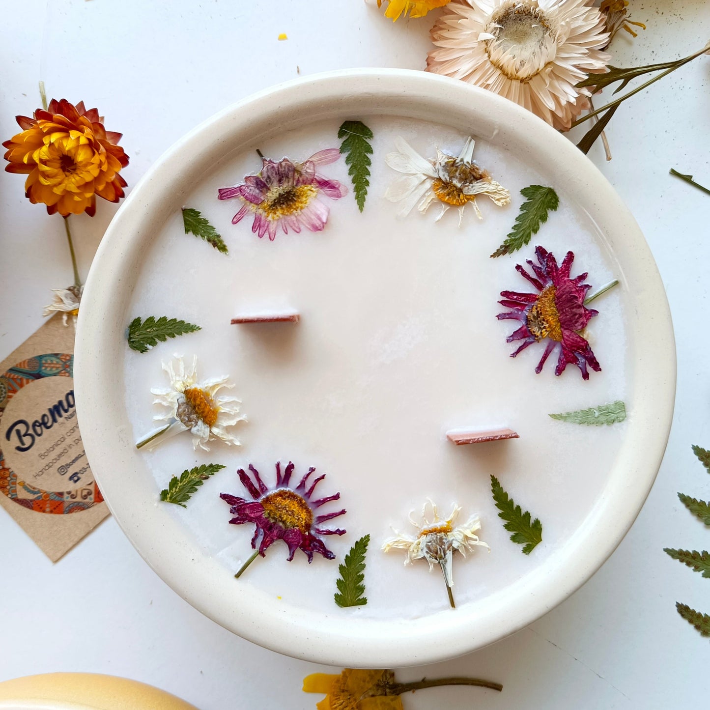 pottery scented candle in soy wax and pressed flowers